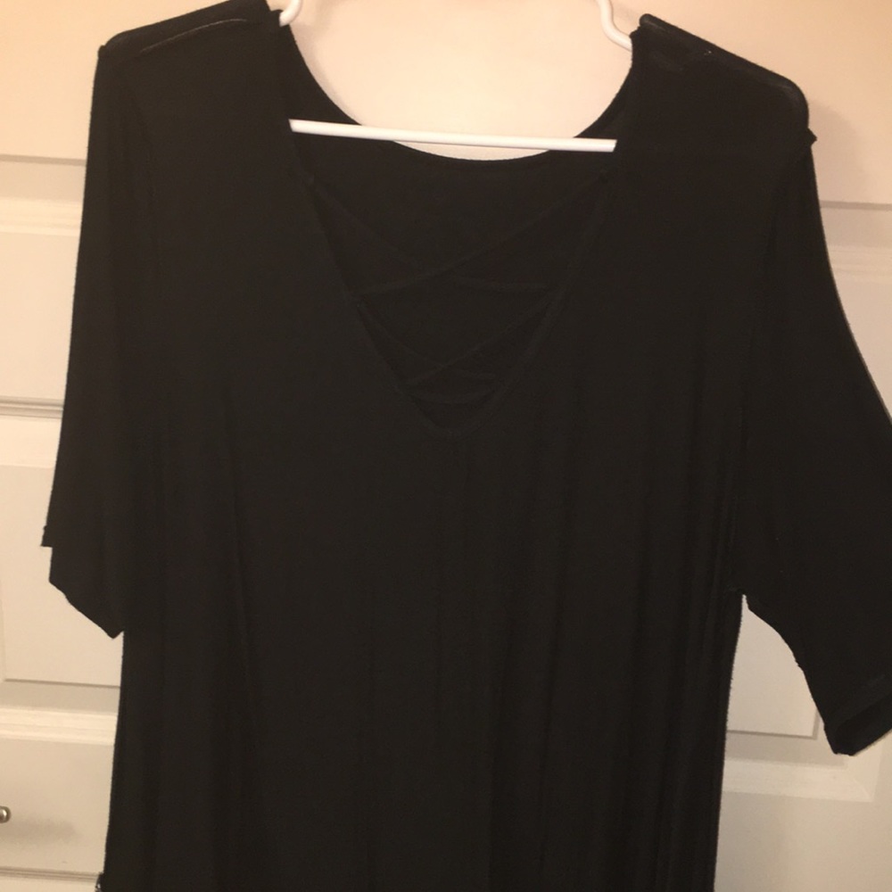 AEO Short Sleeve Cross shirt